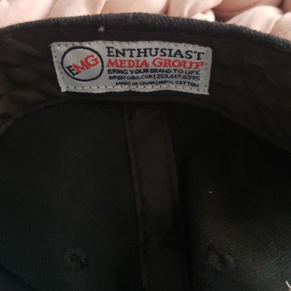 Hat - Picture 3 of 4